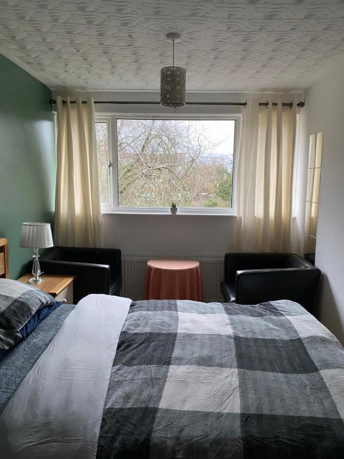 1 Luxurious Double Bedroom With Private Shower Reading Eksteriør billede