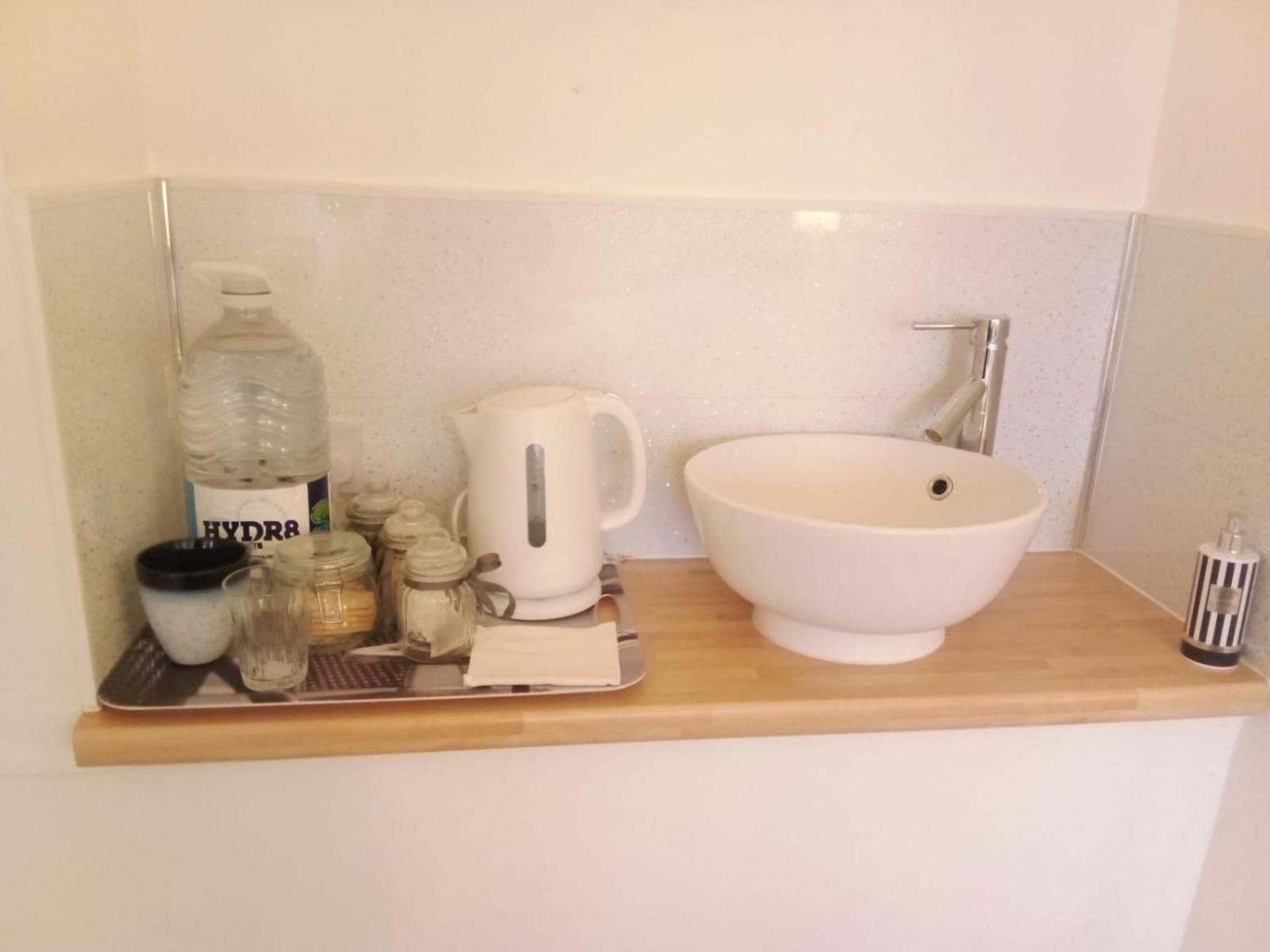 1 Luxurious Double Bedroom With Private Shower Reading Eksteriør billede
