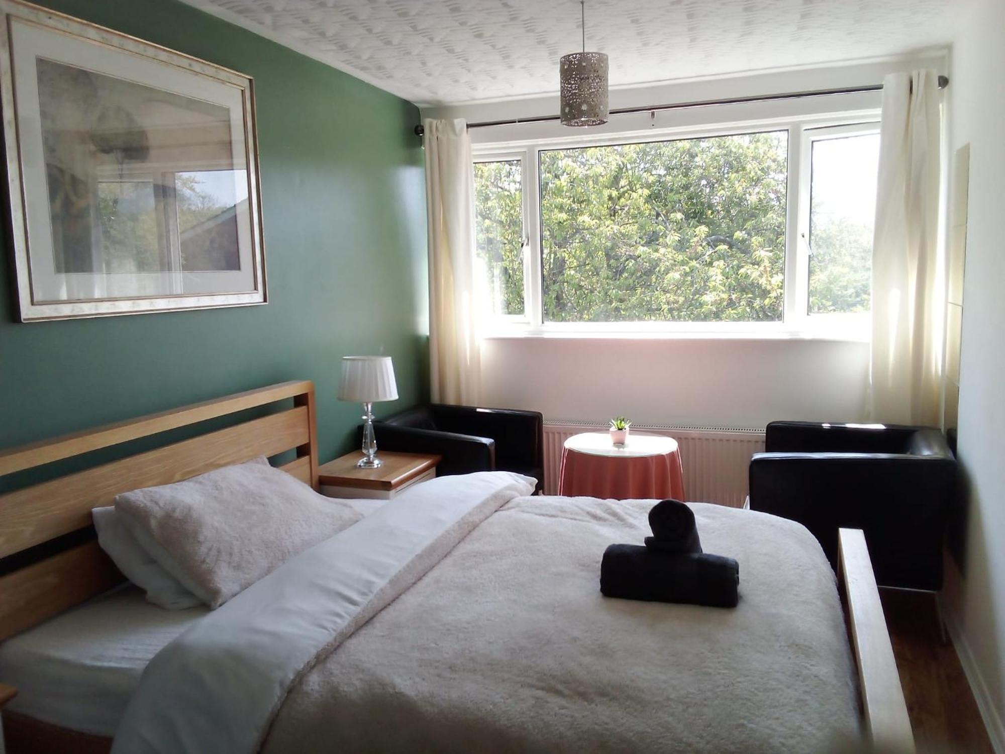 1 Luxurious Double Bedroom With Private Shower Reading Eksteriør billede
